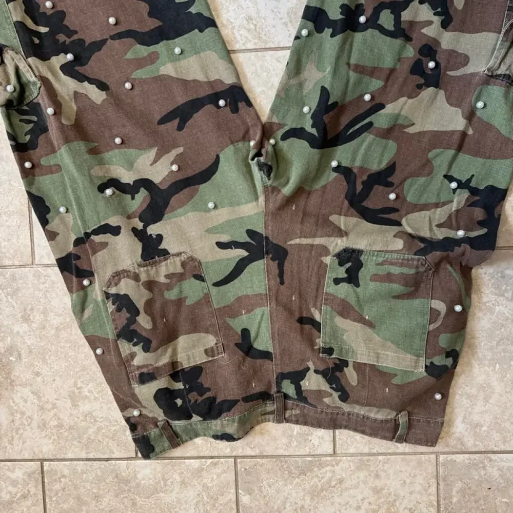 Camouflage cargo pants with pearl